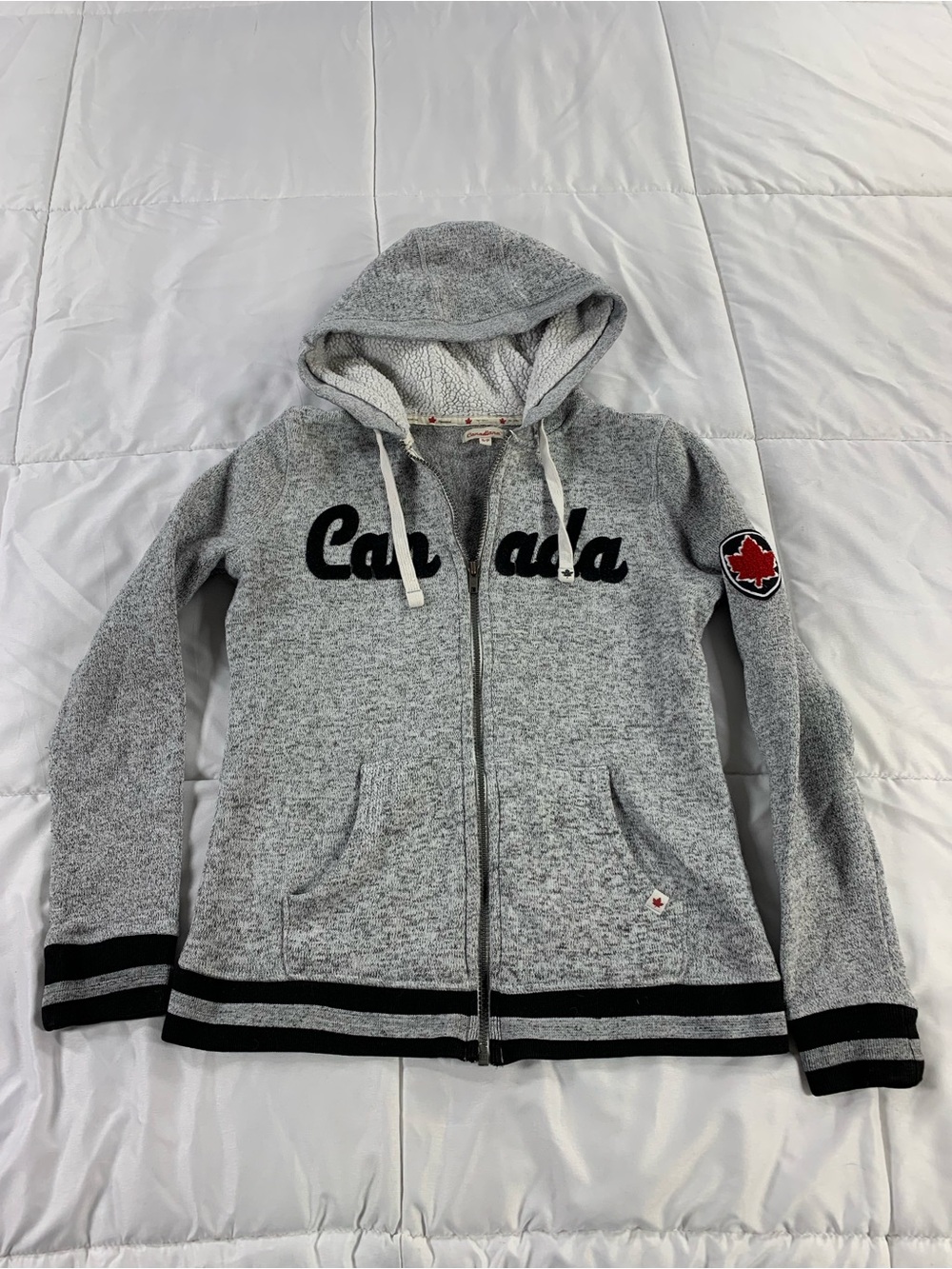 Pre loved CANADIANA sweater womens size S